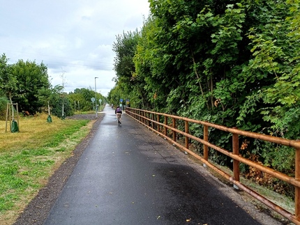 Zábradlí z impregnovaných palisád (10 cm) a impregnovaných sloupků (průměr 12 cm) na nové cyklostezce ve Veselí nad Lužnicí. Díky technologii Profi impregnace je zábradlí chráněno před dřevokazným hmyzem, houbami, plísněmi i nepřízní počasí. Zábradlí z impregnovaných palisád (10 cm) a impregnovaných sloupků (průměr 12 cm) na nové cyklostezce ve Veselí nad Lužnicí. Díky technologii Profi impregnace je zábradlí chráněno před dřevokazným hmyzem, houbami, plísněmi i nepřízní počasí.