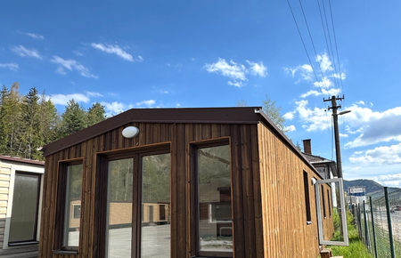 Tiny house: Tlaková impregnace obkladů pro zajištění dlouhodobé životnosti